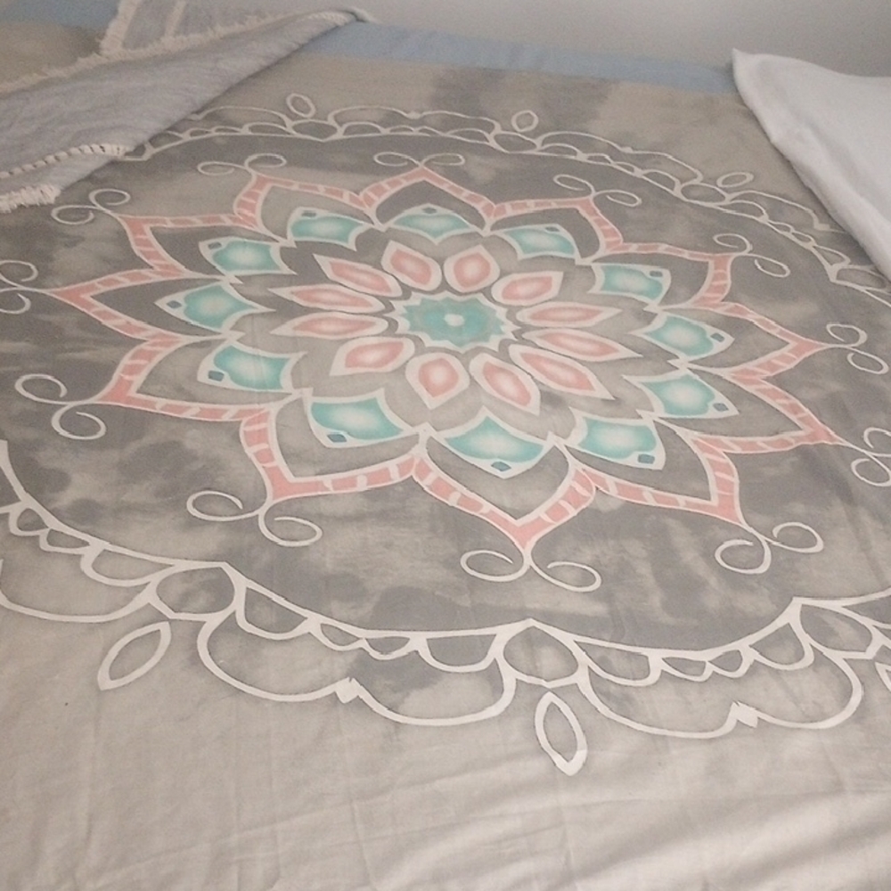 Urban OutfittersHippie Tabastry Mandala Design Bedding Set - Gray and Pink